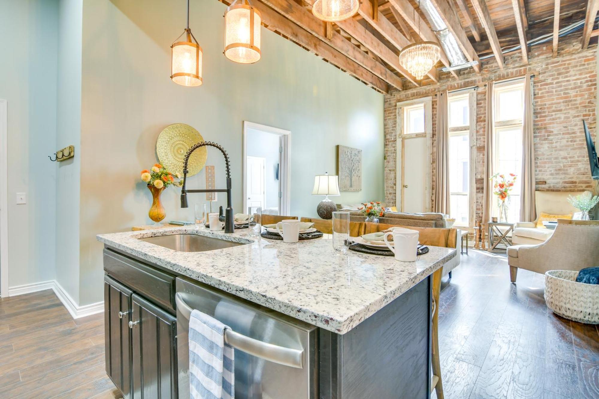 Dtwn Loft In The Heart Of Monett Pets Welcome! المظهر الخارجي الصورة